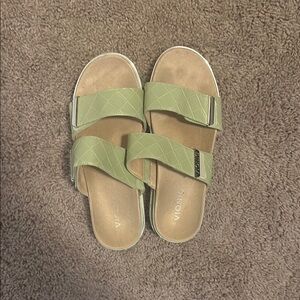 Vionic Sandals size 8